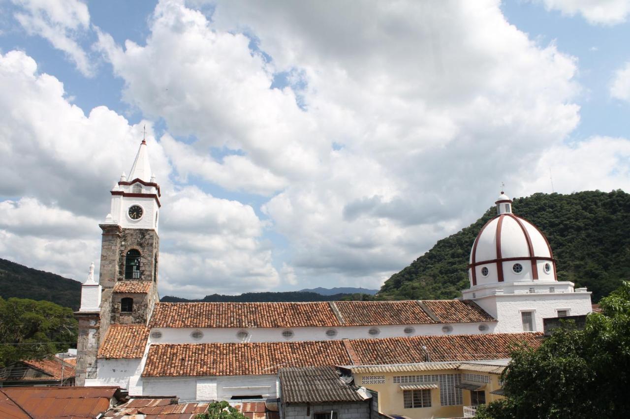 Bed and Breakfast Casa Amberes Honda  Esterno foto